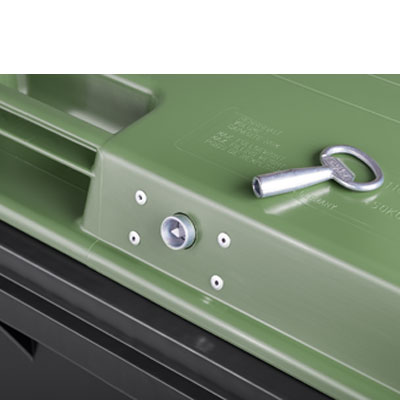 Triangular lock on 4-wheel waste container lid — Weber